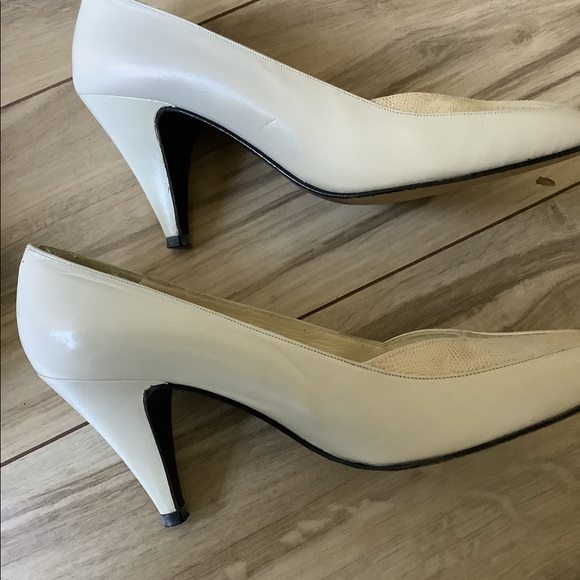 Vintage Cream leather and snakeskin 2.75” heels - Picture 4 of 8
